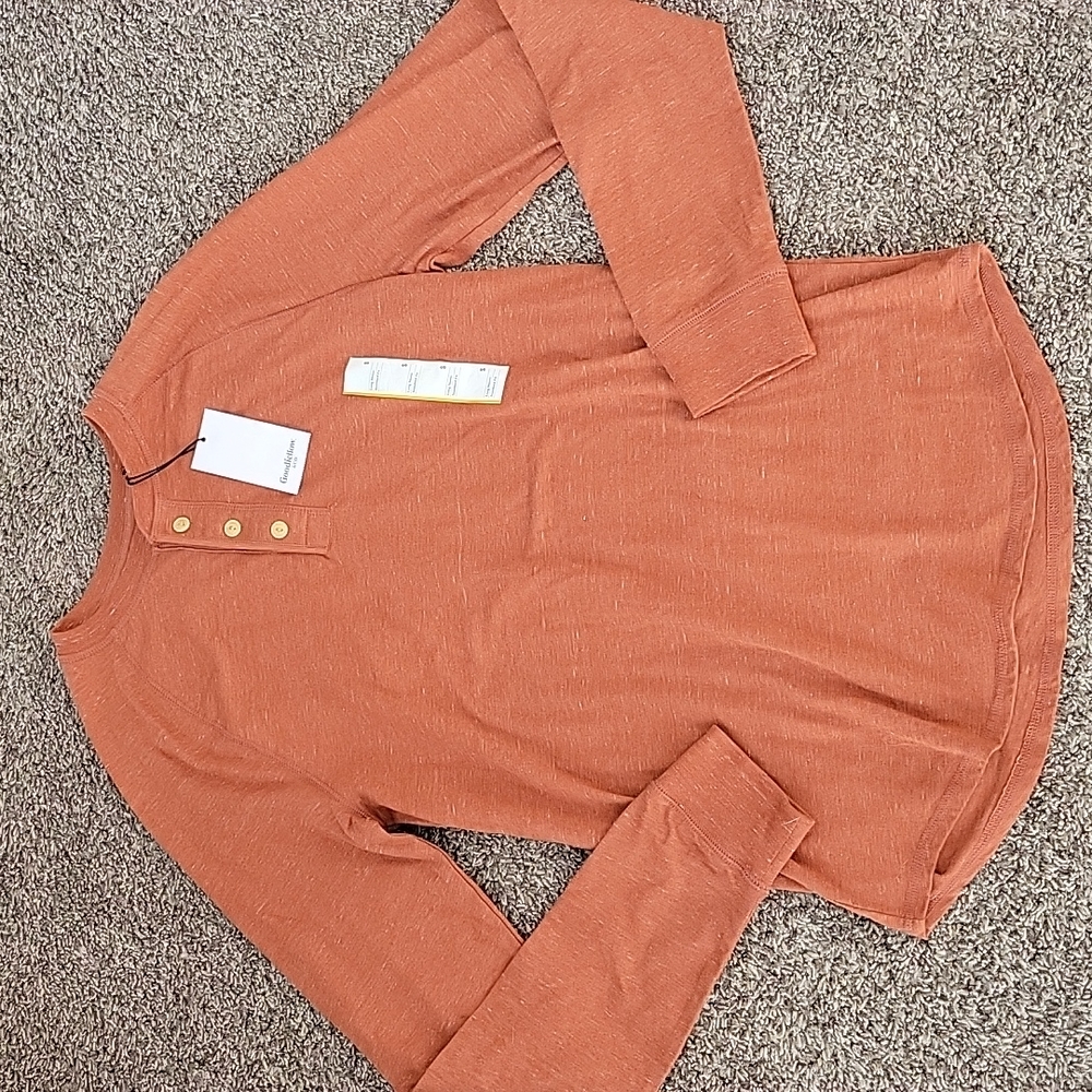 Bundle of Men's Goodfellow Long Sleeve Shirts - Picture 4 of 8